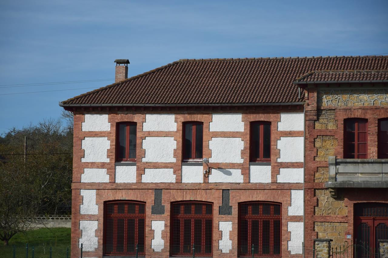 Albergue Familiar De Pintueles Piloña 外观 照片